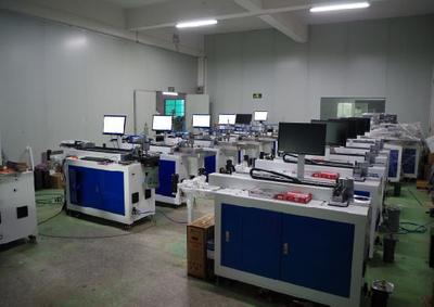 Máquina automática de corte de cuchillas para la industria de la fabricación de troqueles corrugados