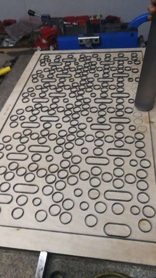 Máquina dobladora de tinte para matrices de regla de acero