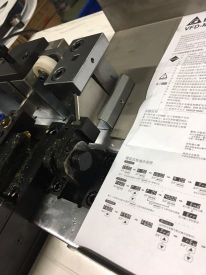 Máquina automática de corte de regla de acero para la fabricación de matrices