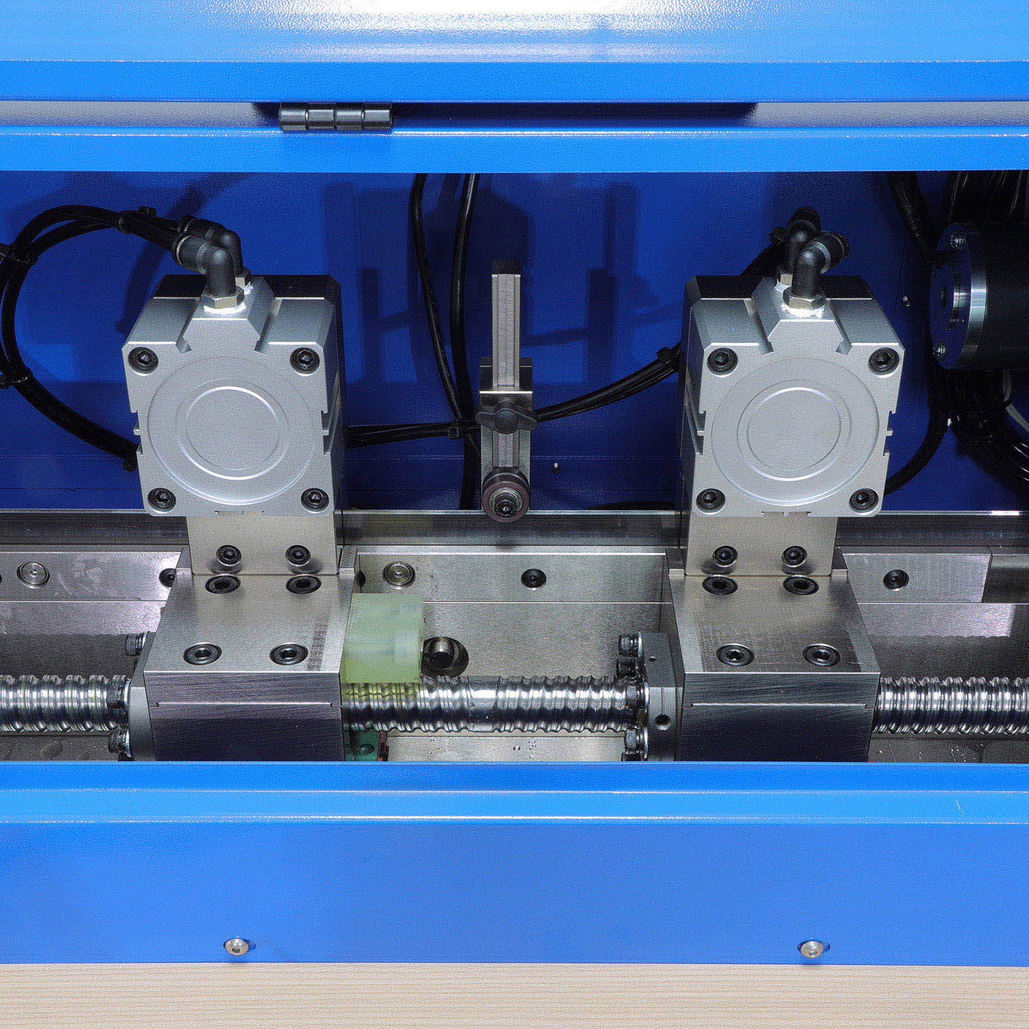 Máquina de flexión de cuchillas de regla de acero para autos para la industria de corte de plástico